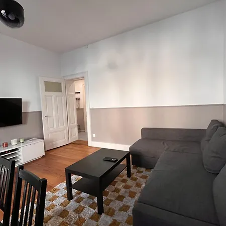 Soh Rent 3 Pieces Gare 3 - Tv - Wifi - Balcon *