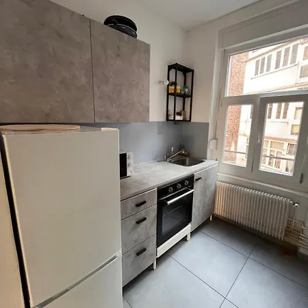 Soh Rent 3 Pieces Gare 3 - Tv - Wifi - Balcon