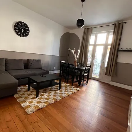 Soh Rent 3 Pieces Gare 3 - Tv - Wifi - Balcon *