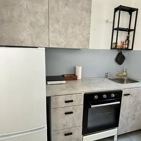 Soh Rent 3 Pieces Gare 3 - Tv - Wifi - Balcon
